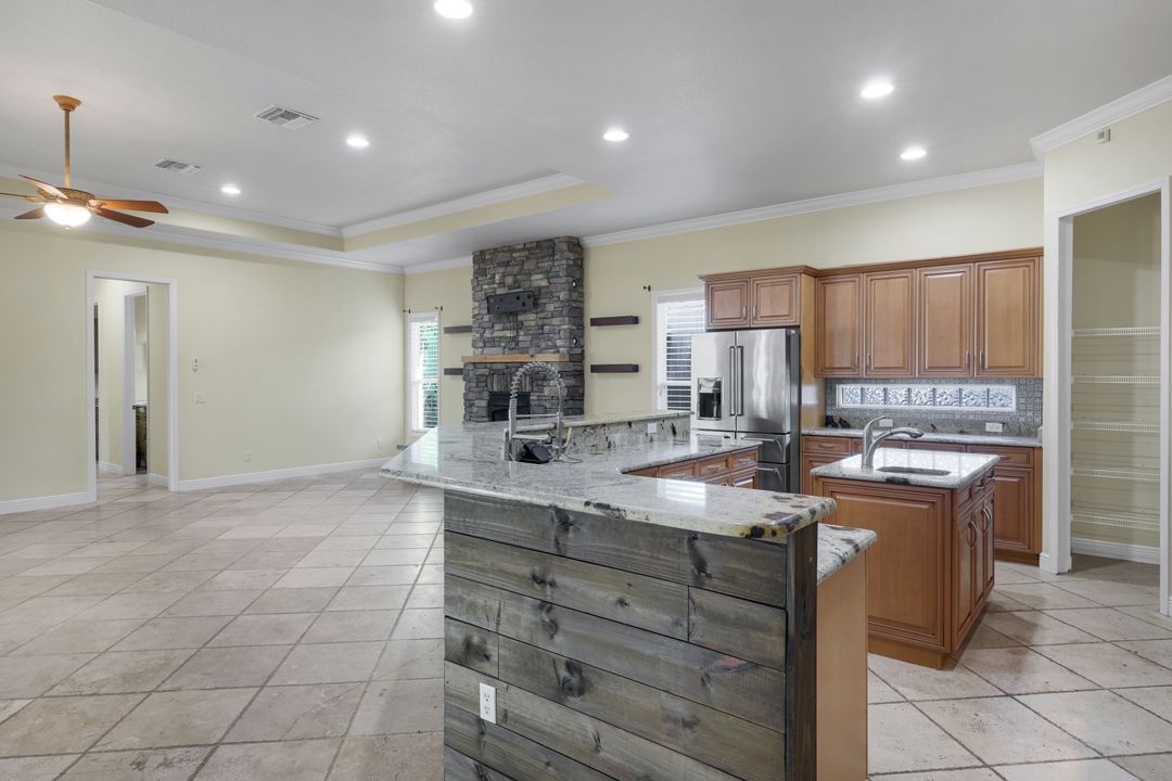 13760 Willow Bridge Dr, North Fort Myers, FL 33903