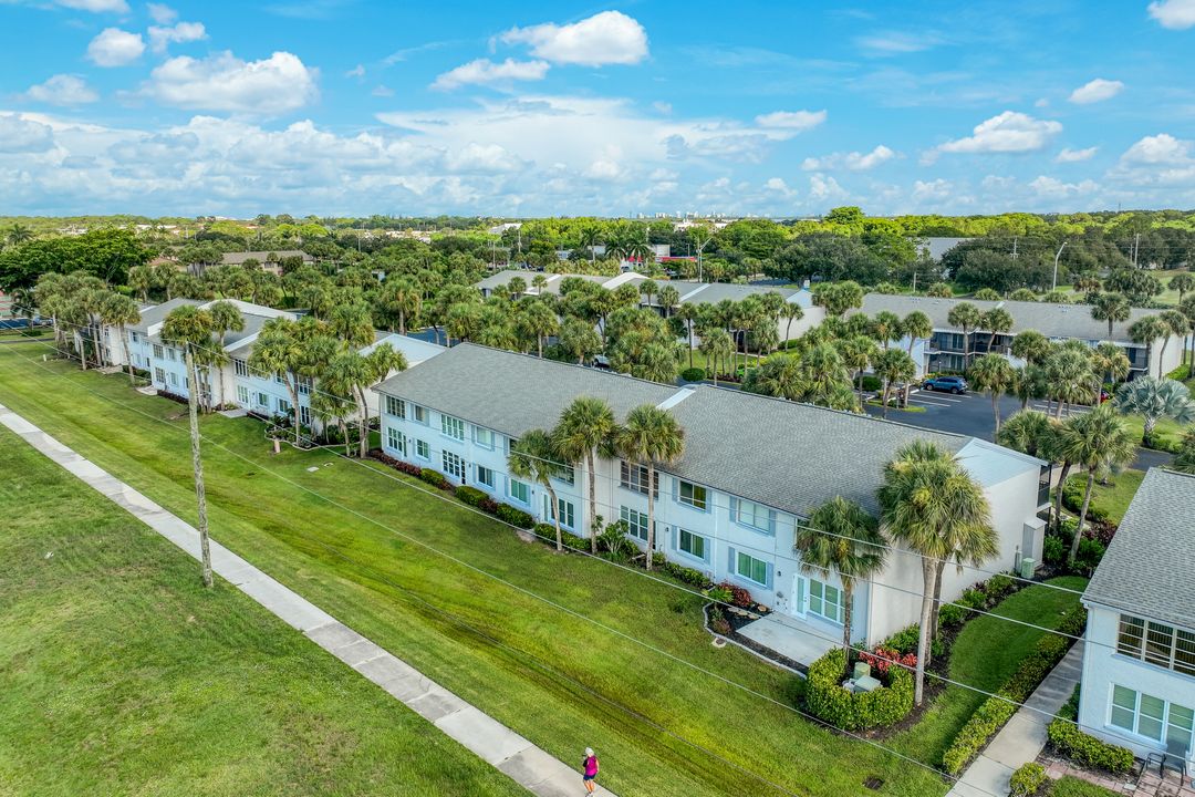 4038 Northlight Dr #1506, Naples, FL 34112