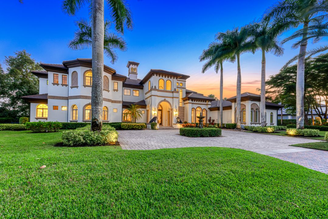 28790 Blaisdell Dr, Naples, FL 34119