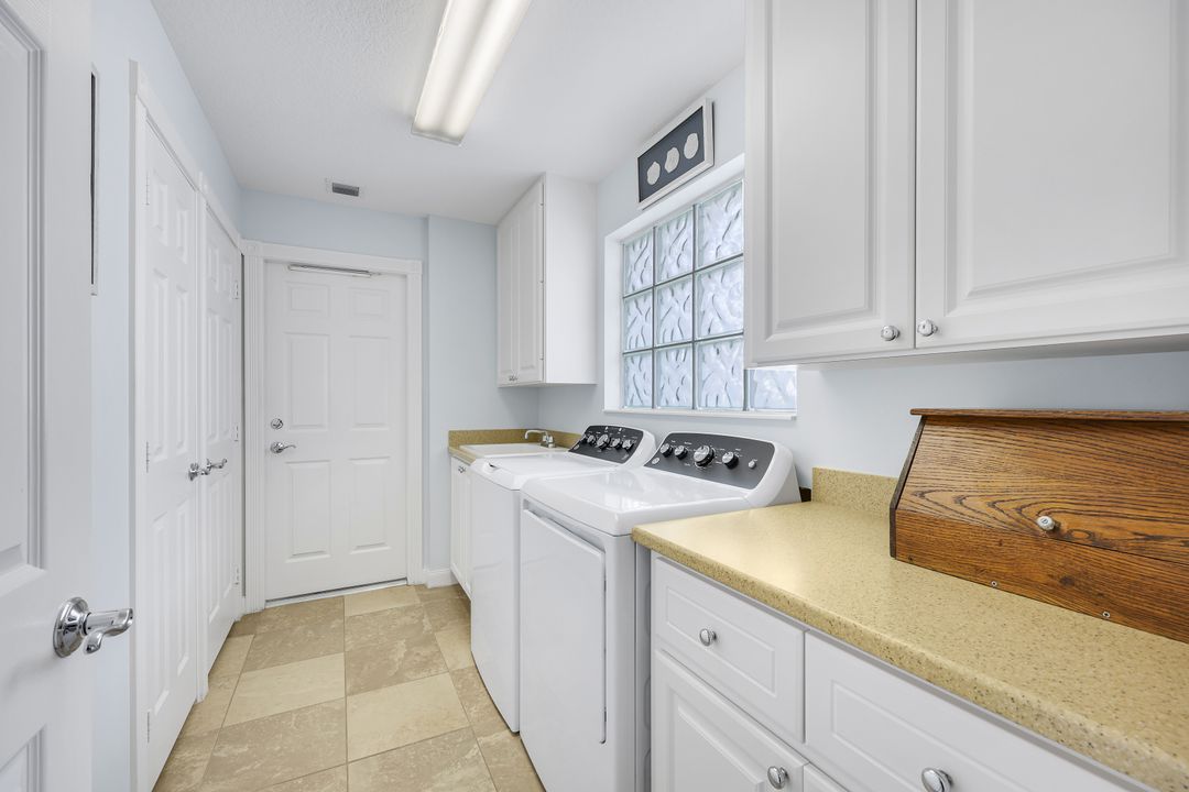 28971 Vermillion Ln, Bonita Springs, FL 34135