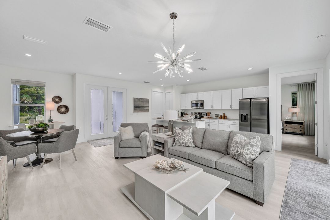 5862 Lancewood Way, Naples, FL 34116