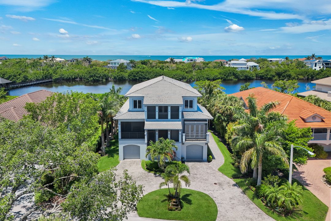 834 Hideaway Cir W, Marco Island, FL 34145