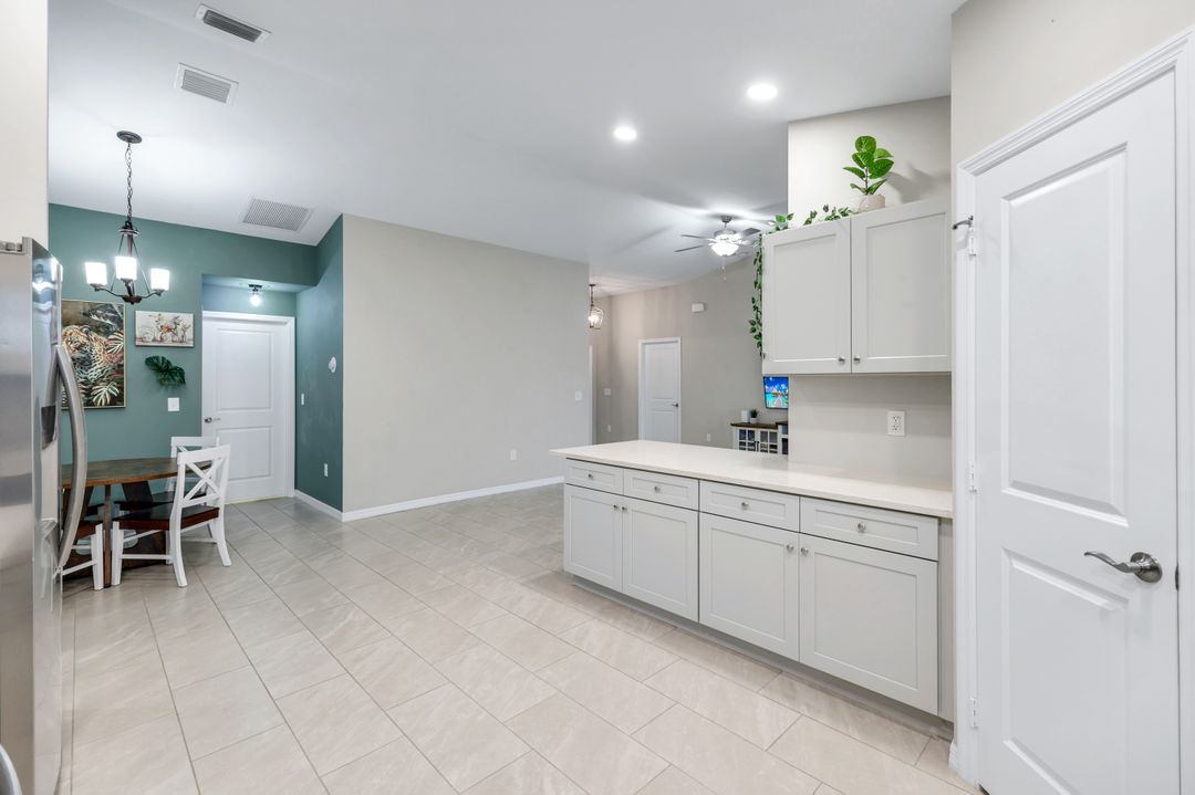 2013 NW Juanita Pl, Cape Coral, FL 33993