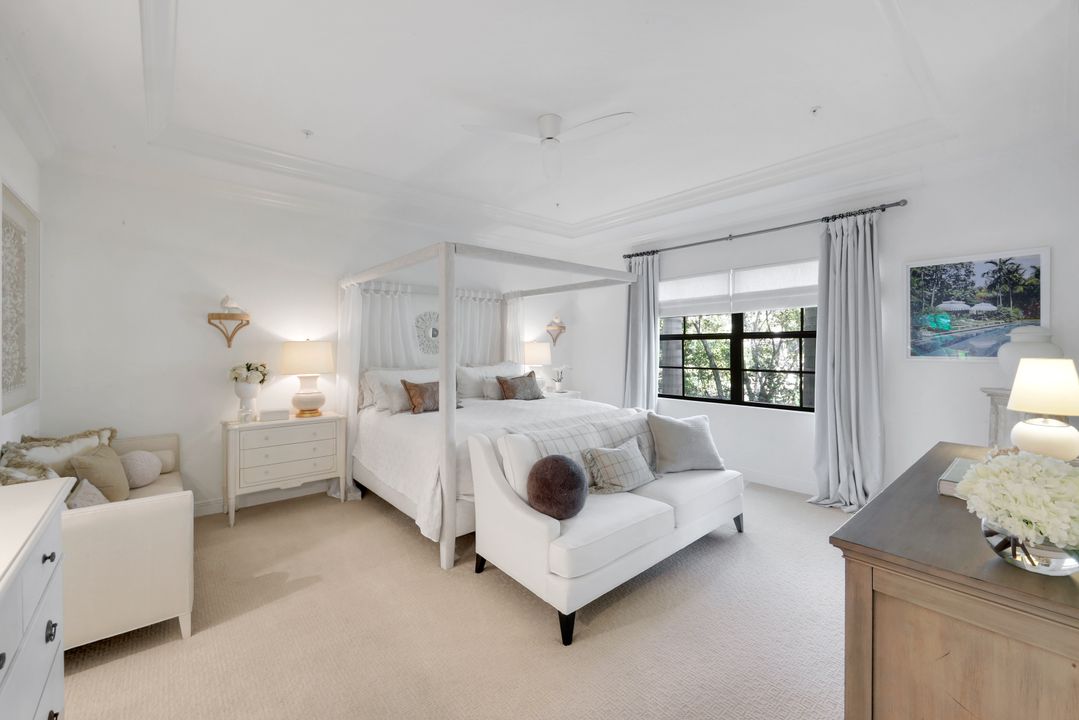 2472 Breakwater Wy #11-102, Naples, FL 34112