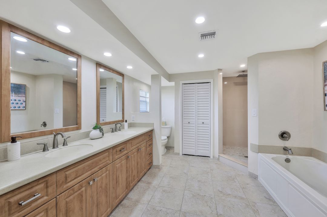 28448 Las Palmas Cir, Bonita Springs, FL 34135