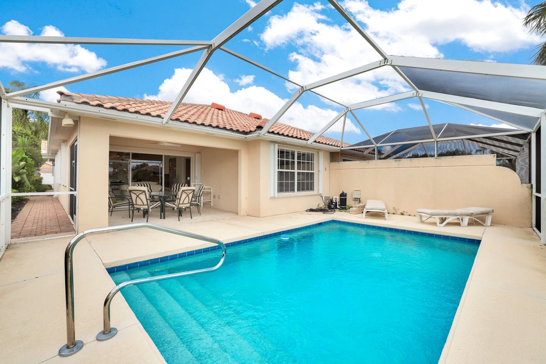 4307 Redonda Ln, Naples, FL 34119