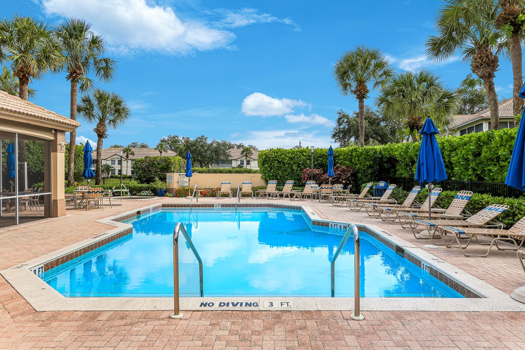 7756 Gardner Dr, Naples, FL 34109