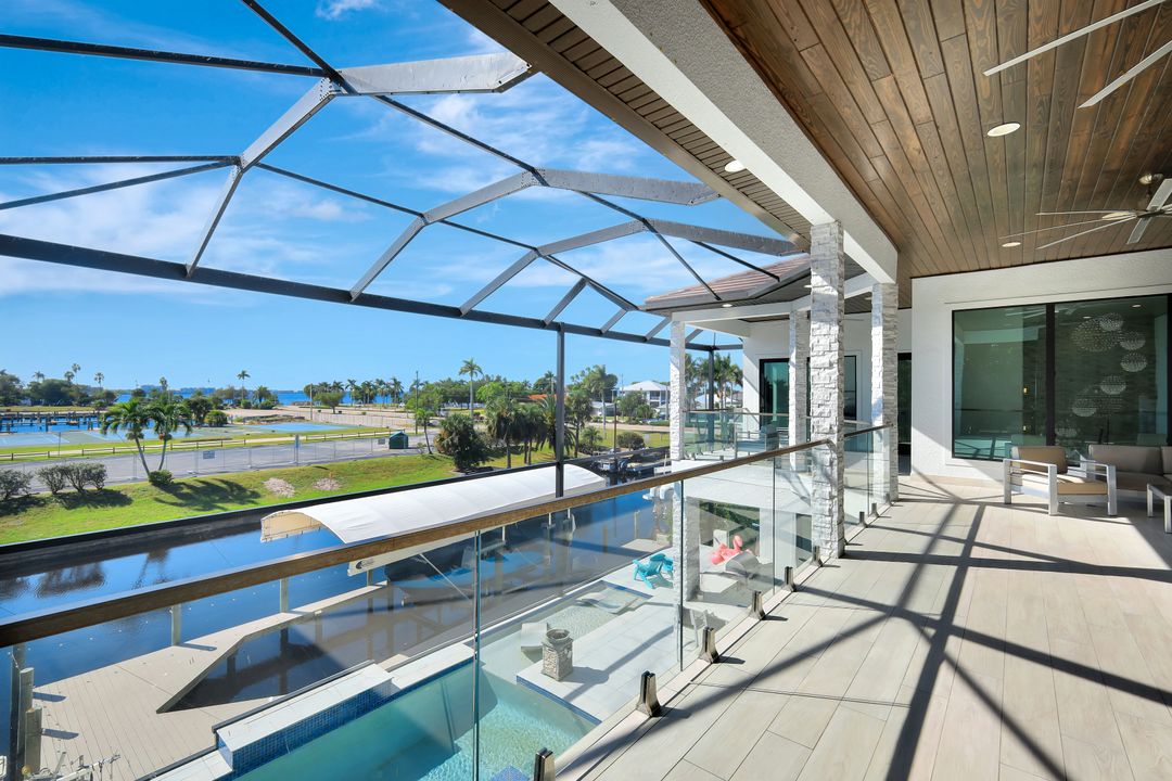 1110 Lenox Ct, Cape Coral, FL 33904