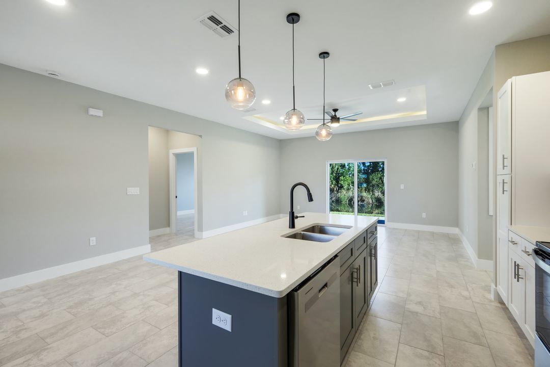 421 NE 19th Terrace, Cape Coral, FL 33909