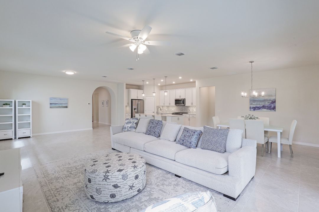 7266 Wilton Dr N, Naples, FL 34109