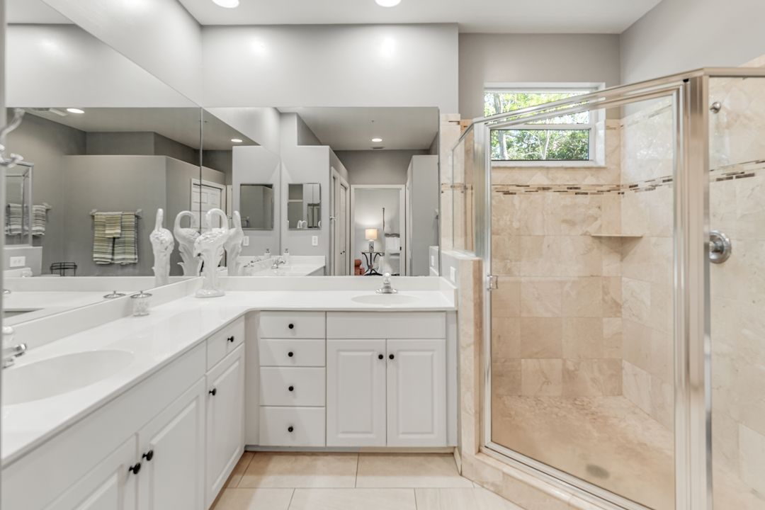 8267 Parkstone Pl #201, Naples, FL 34120