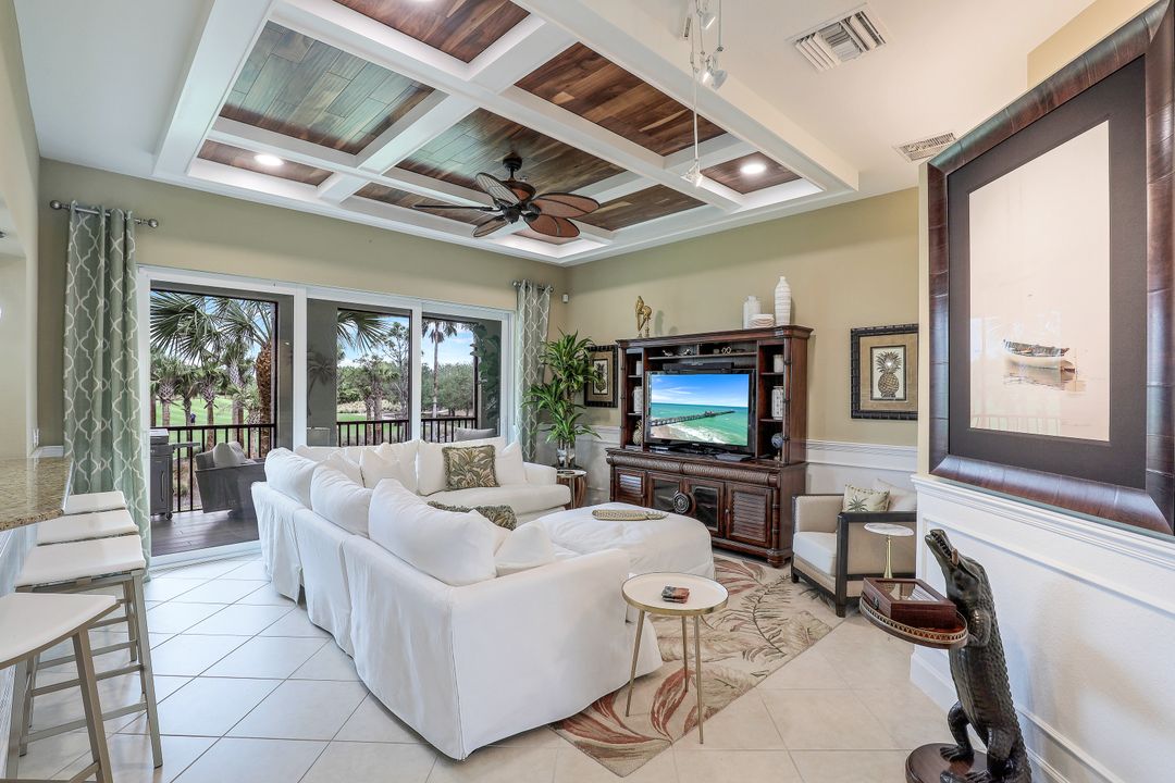 9204 Quartz Ln #201, Naples, FL 34120