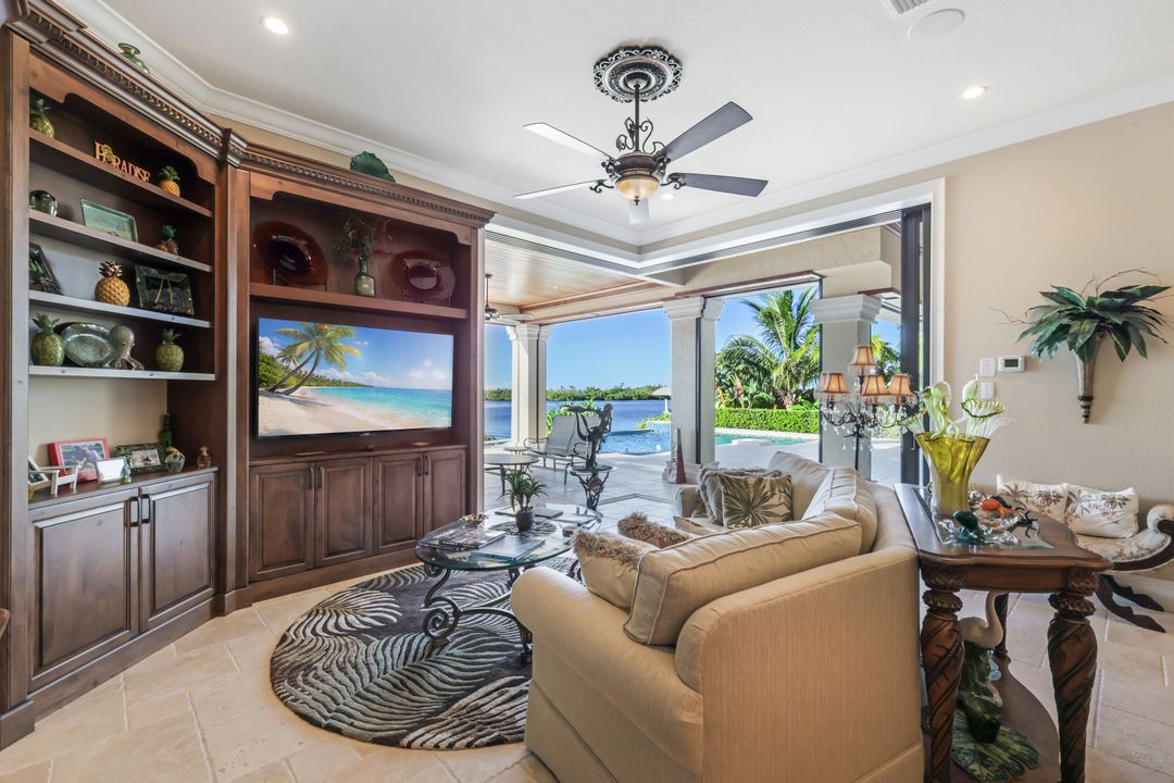4108 NW 11th St, Cape Coral, FL 33993
