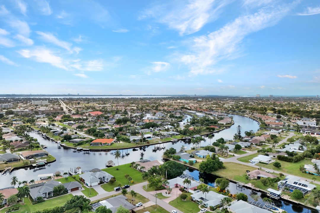 4232 SE 8th Pl, Cape Coral, FL 33904