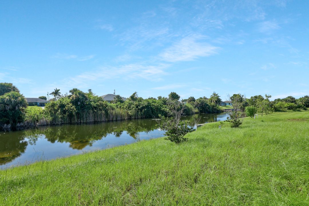 1905 NE 21st Pl, Cape Coral, FL 33909