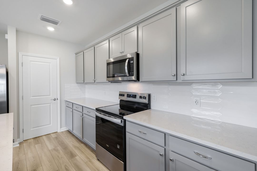 27907 Radiant Ct, Bonita Springs, FL 34135