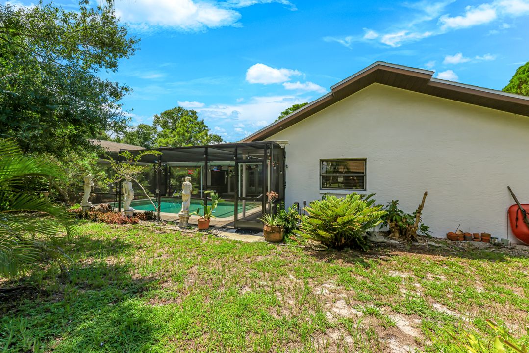 1725 SE 9th Terrace, Cape Coral, FL 33990