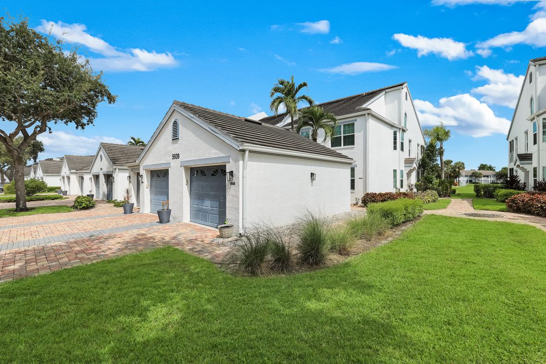 5936 Sand Wedge Ln #1604, Naples, FL 34110
