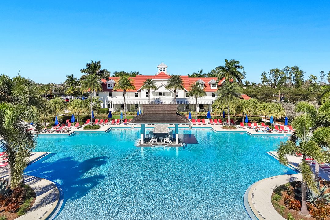 8943 Gustavia Ct, Naples, FL 34112