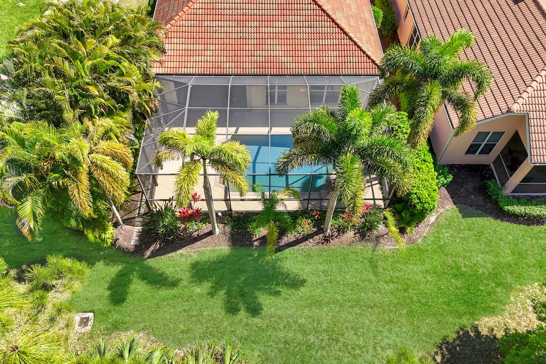 6119 Manchester Pl, Naples, FL 34110