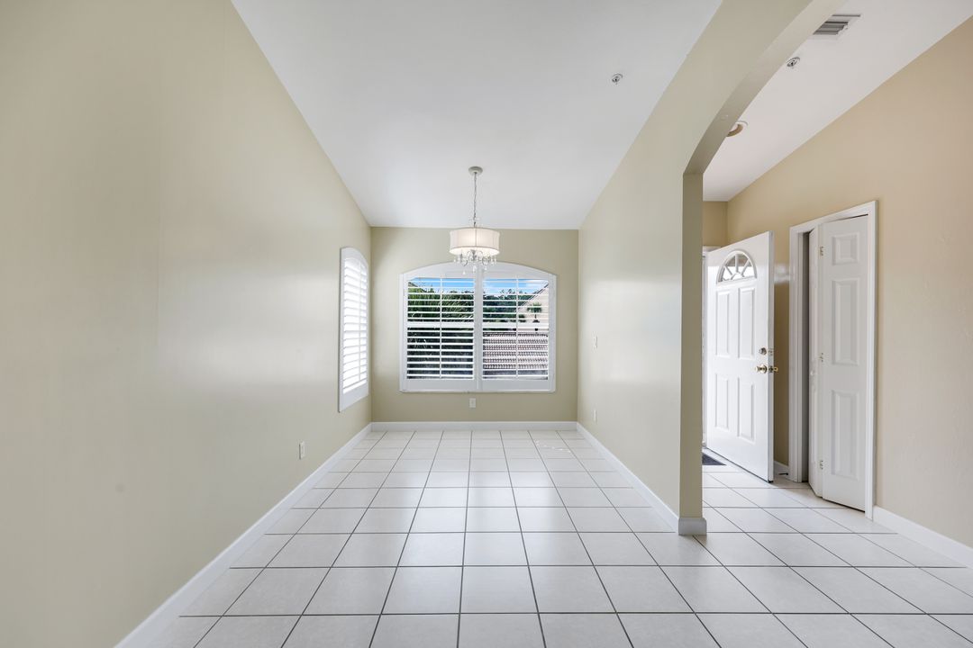 2055 Cascades Dr #6, Naples, FL 34112