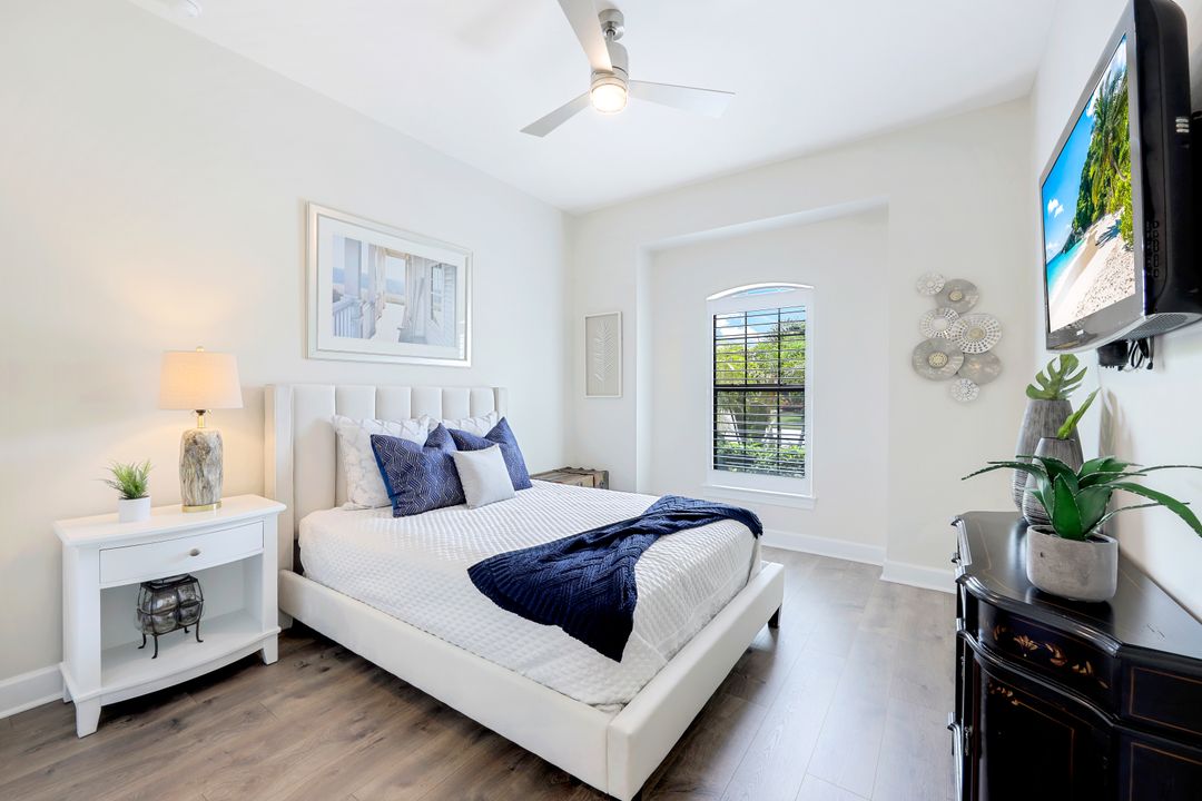 9465 Terresina Dr, Naples, FL 34119