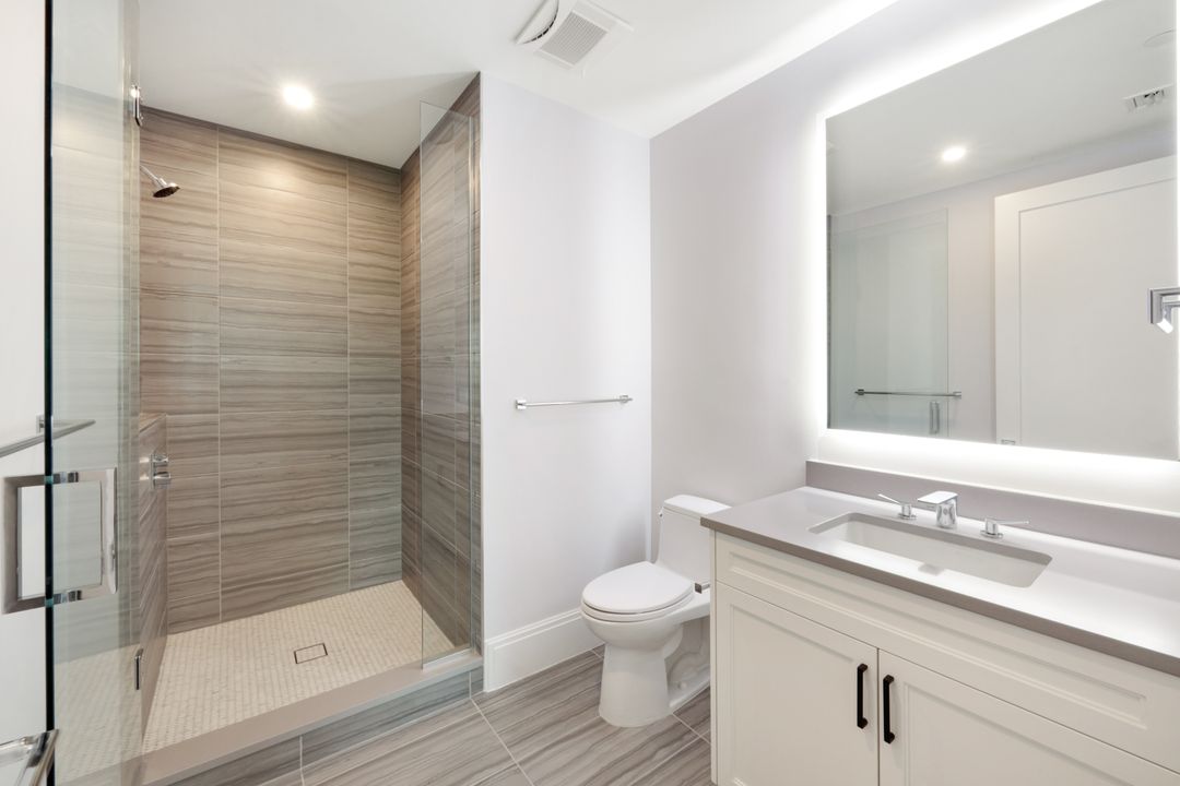 1130 3rd Ave S #207, Naples, FL 34102