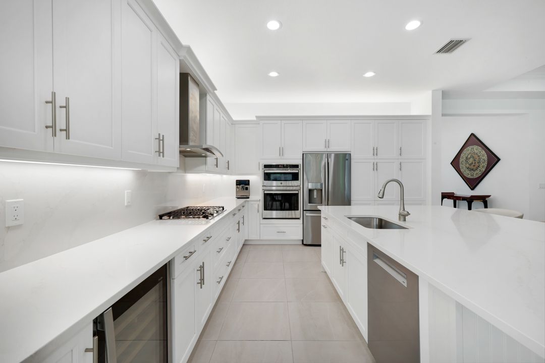 11698 Jasper Ct, Naples, FL 34120