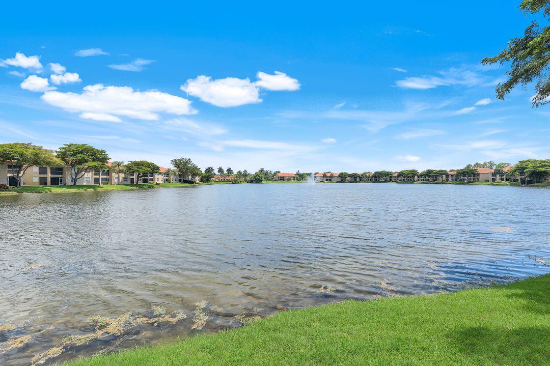 2440 Millcreek Ln #102, Naples, FL 34119