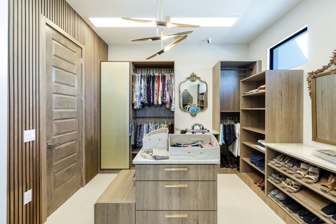 5384 Colonade Ct, Cape Coral, FL 33904