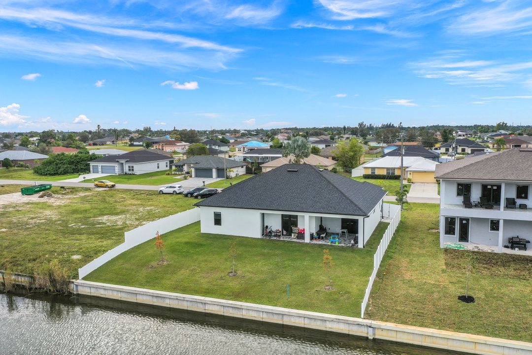 109 NE 8th Terrace, Cape Coral, FL 33909