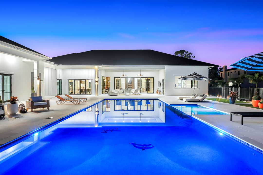 6677 Hunters Rd, Naples, FL 34109