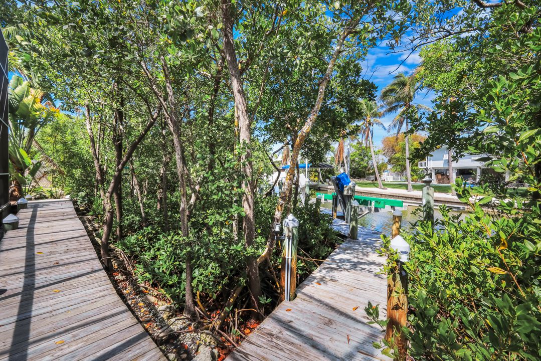 21580 Indian Bayou Dr, Fort Myers Beach, FL 33931