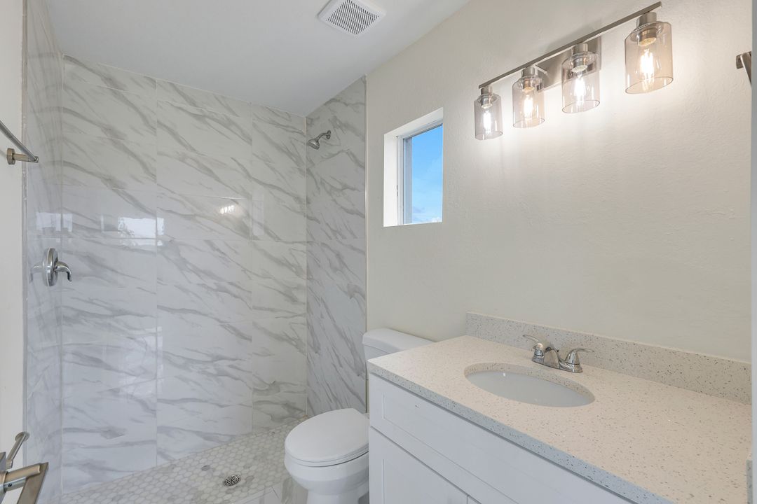 2622 NE 1st Pl, Cape Coral, FL 33909