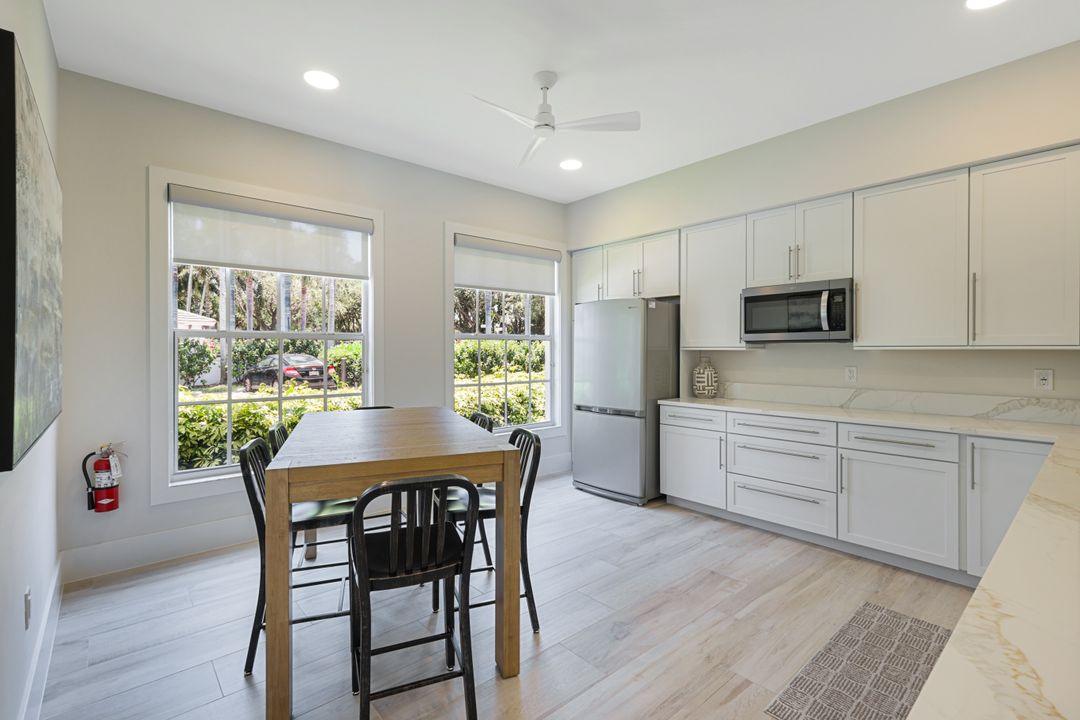 795 Bentwater Cir #202, Naples, FL 34108