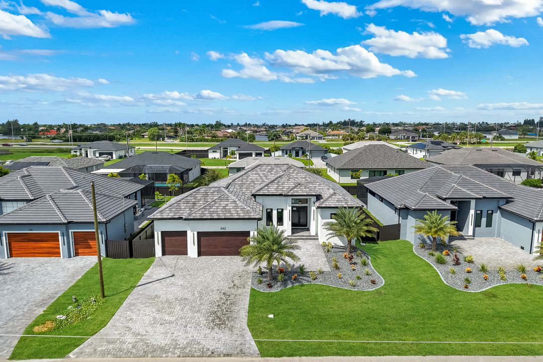 342 SW 31st Ave, Cape Coral, FL 33991