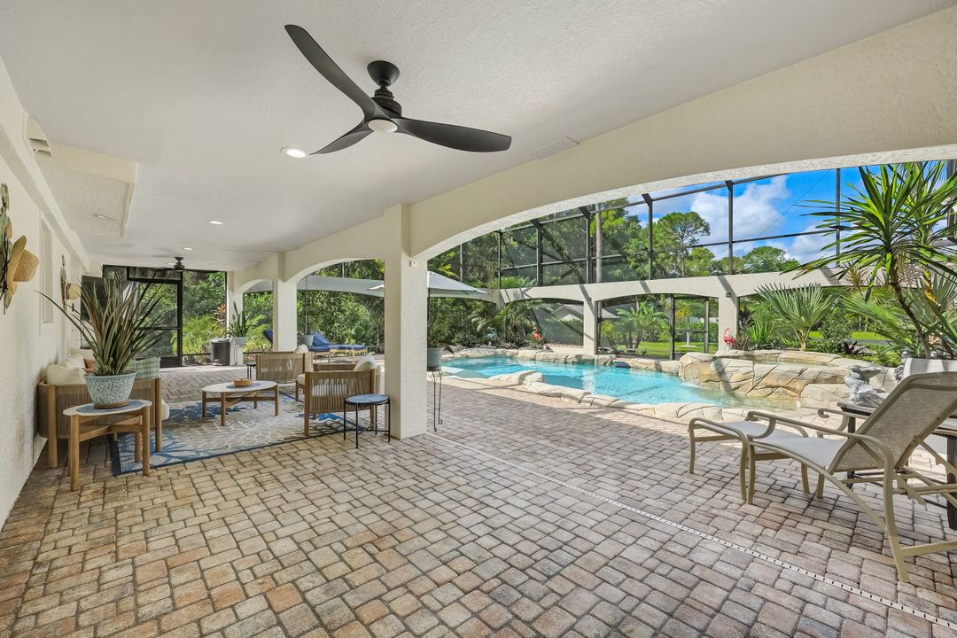 2061 Santa Barbara Blvd, Naples, FL 34116
