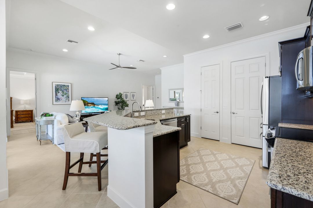 9578 Coquina Cir, Naples, FL 34120