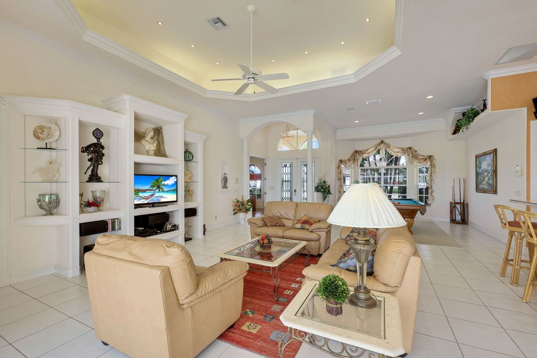 2008 Palaco Grande Pkwy, Cape Coral, FL 33904