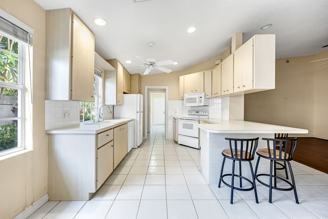 3111 Andorra Ct, Naples, FL 34109