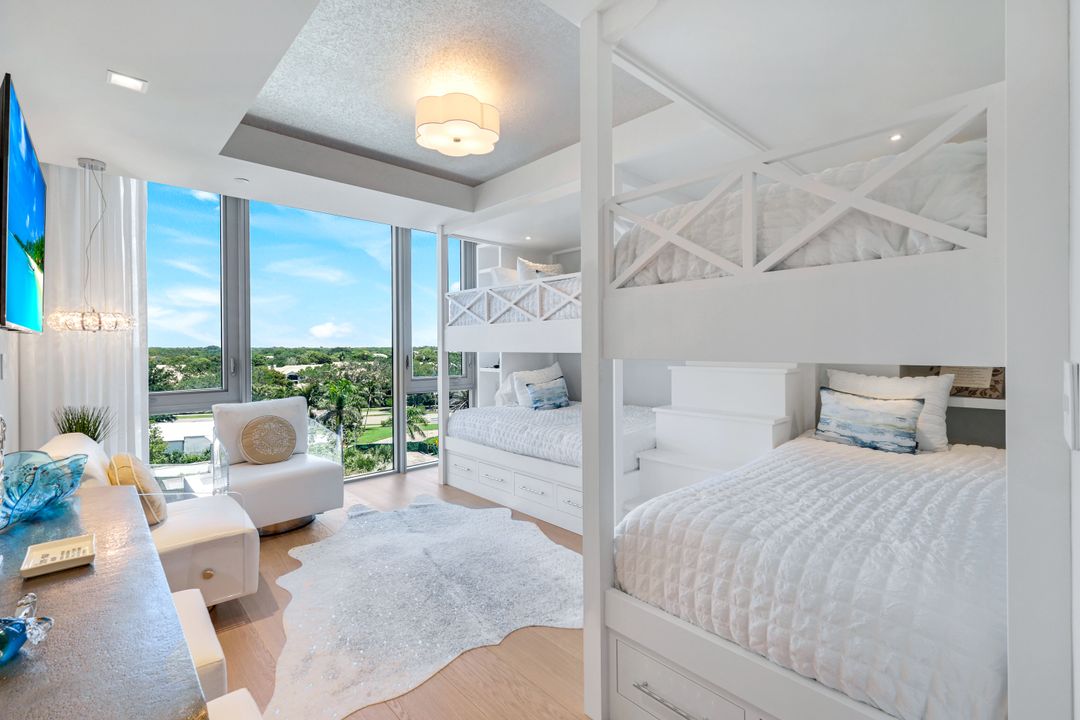6897 Grenadier Blvd #601, Naples, FL 34108