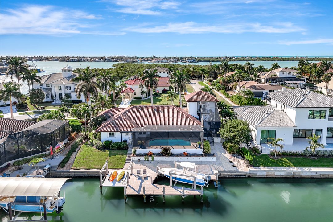 911 Giralda Ct, Marco Island, FL 34145