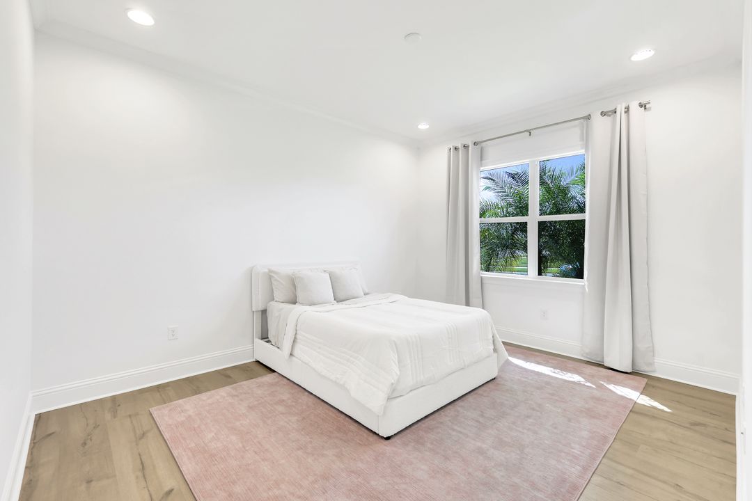 6273 Negril Isle Dr, Naples, FL 34113