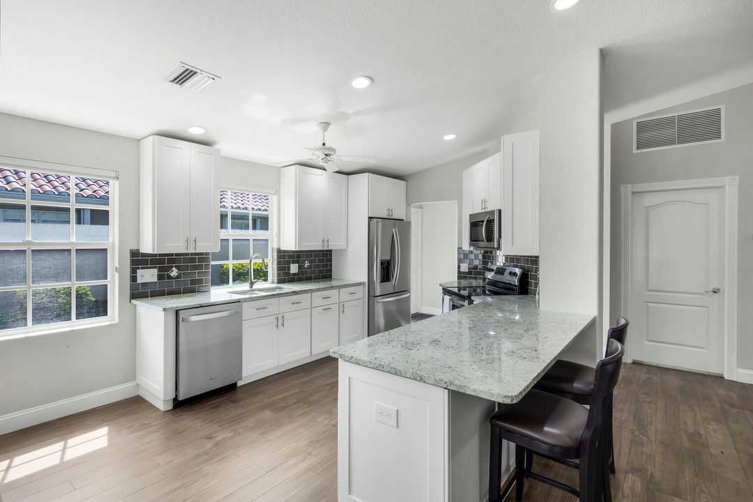 3604 El Verdado Ct, Naples, FL 34109