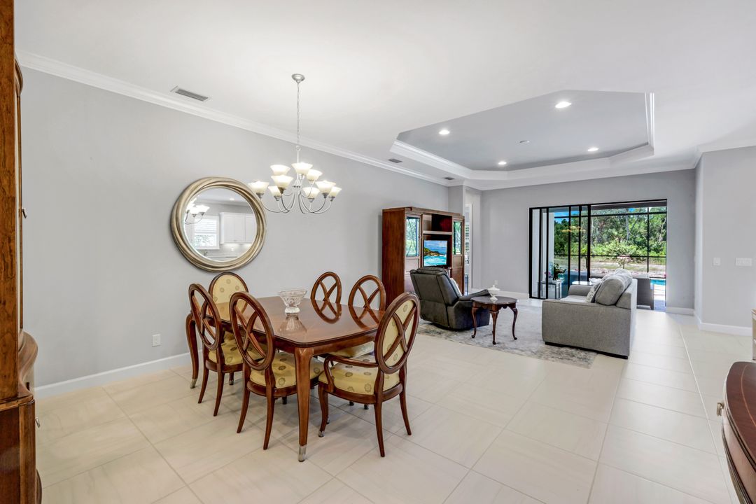 8396 Promoso Ct, Naples, FL 34114