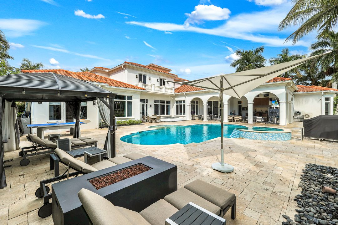 2885 Escada Ct, Naples, FL 34109