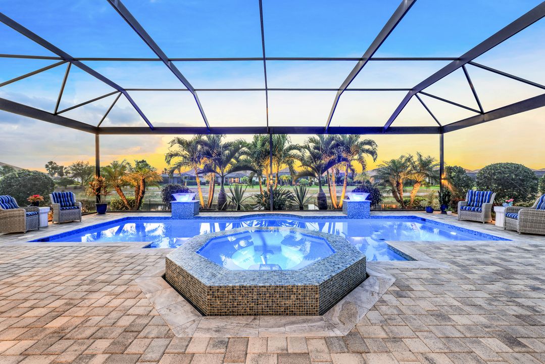 9287 Rialto Ln, Naples, FL 34119