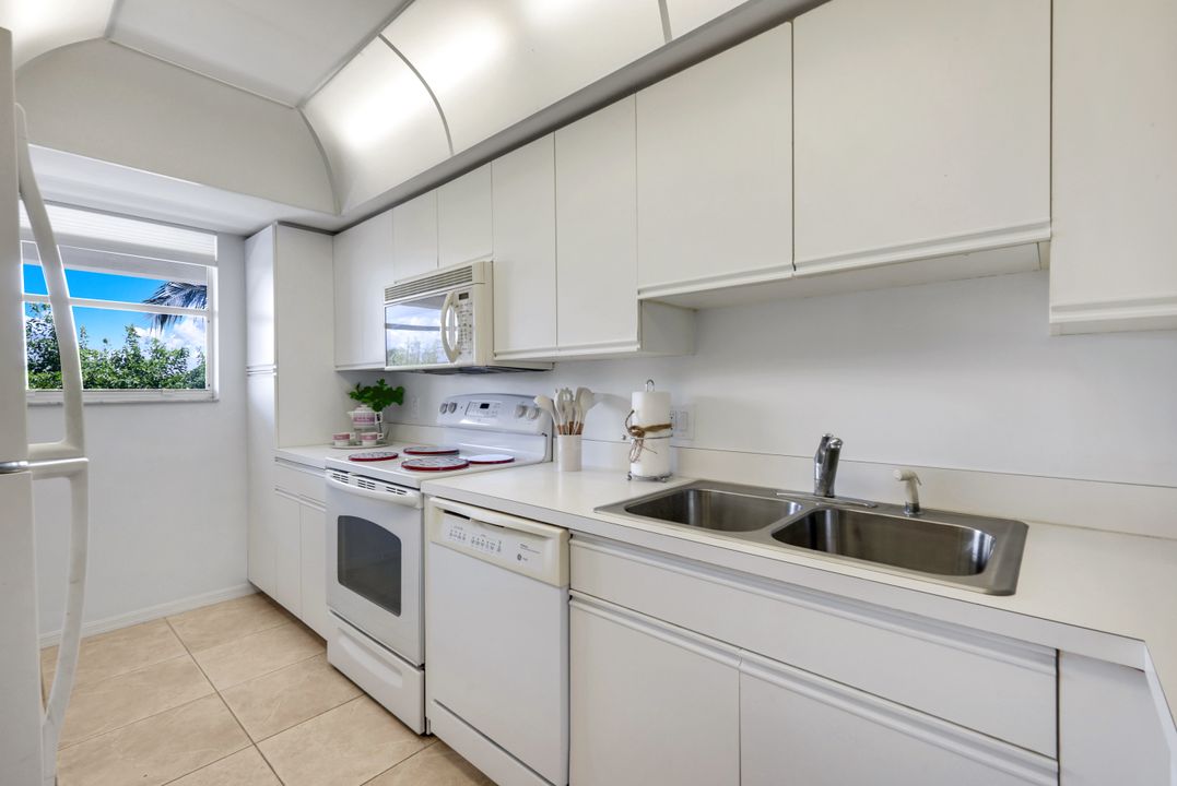 270 N Collier Blvd #404, Marco Island, FL 34145