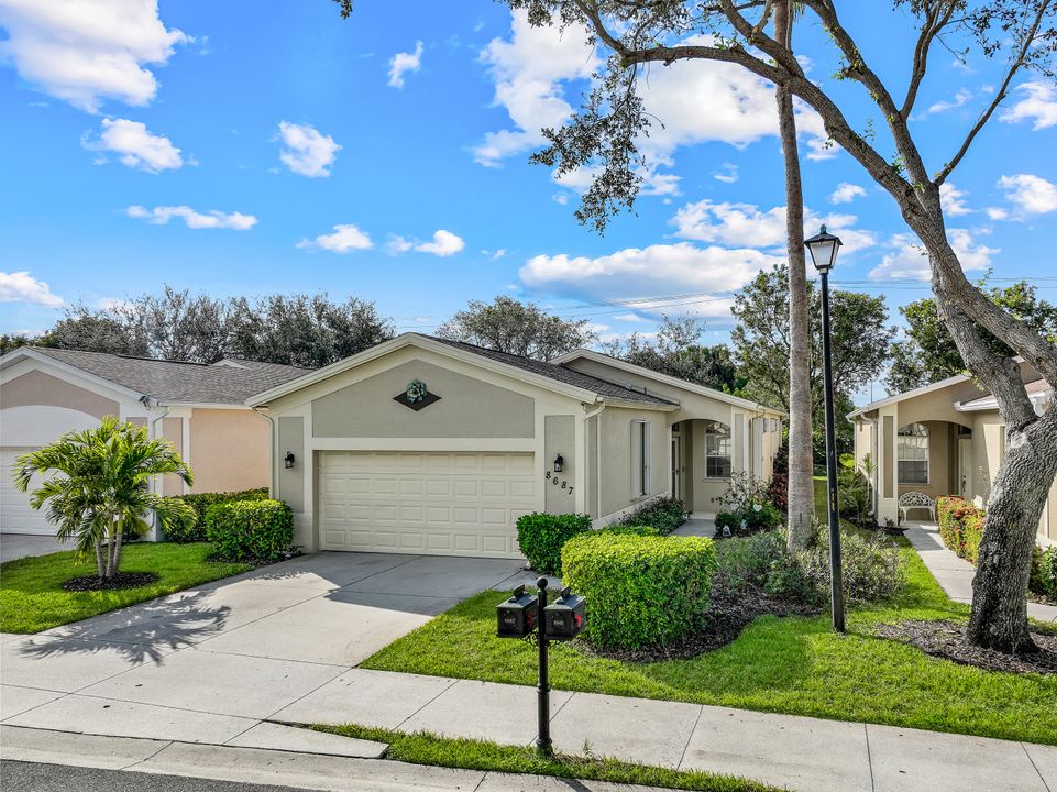8687 Ibis Cove Cir, Naples, FL 34119