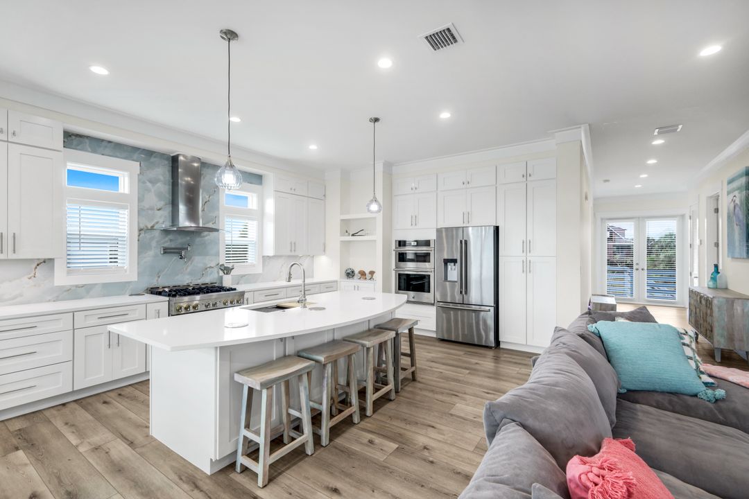 1376 Jamaica Dr, Sanibel, FL 33957